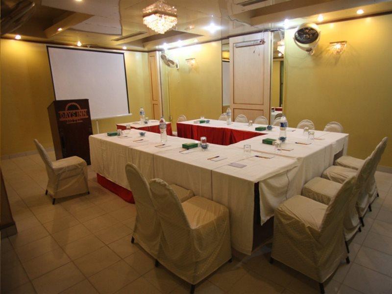 Hotel Galaxy Карачи Экстерьер фото
